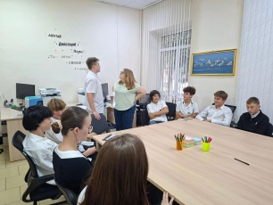 17.09.2026 г. в Приморско-Ахтарском филиале прошло важное занятие для подростков с элементами тренинга по профилактике подросткового суицида «Как прекрасен этот мир»
